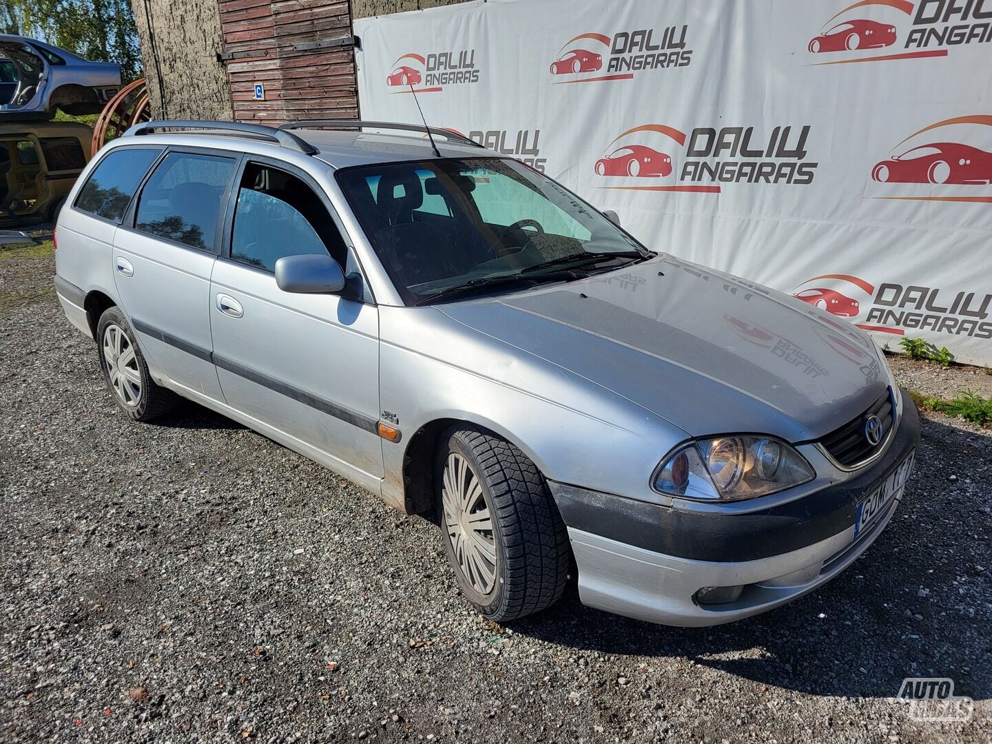 Toyota Avensis 2001 г запчясти