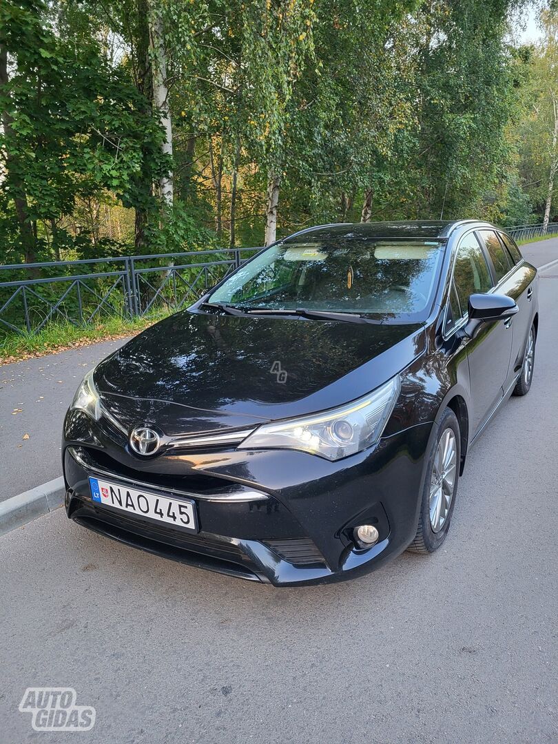 Toyota Avensis 2015 y Wagon