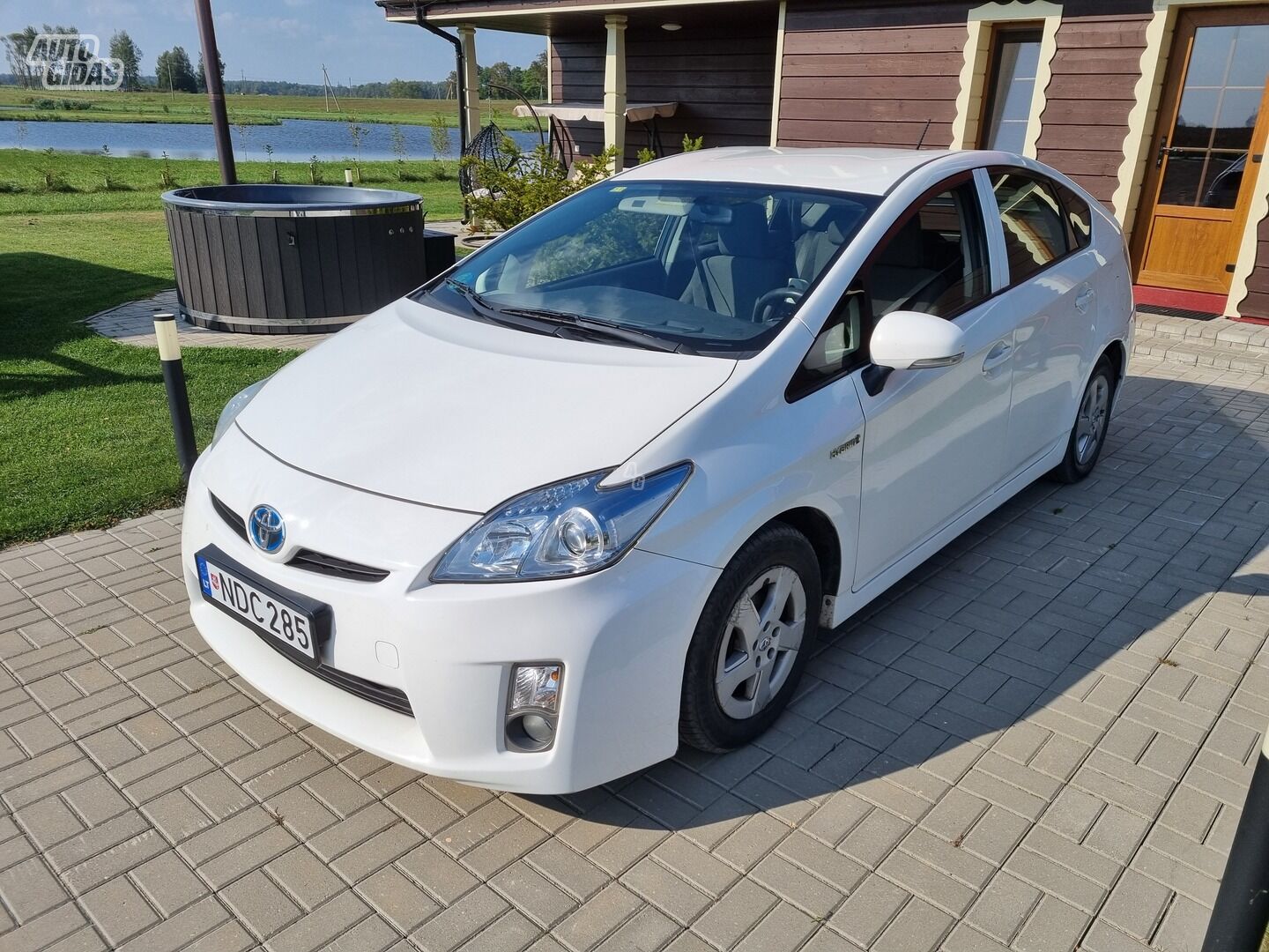 Toyota Prius 2011 y Hatchback