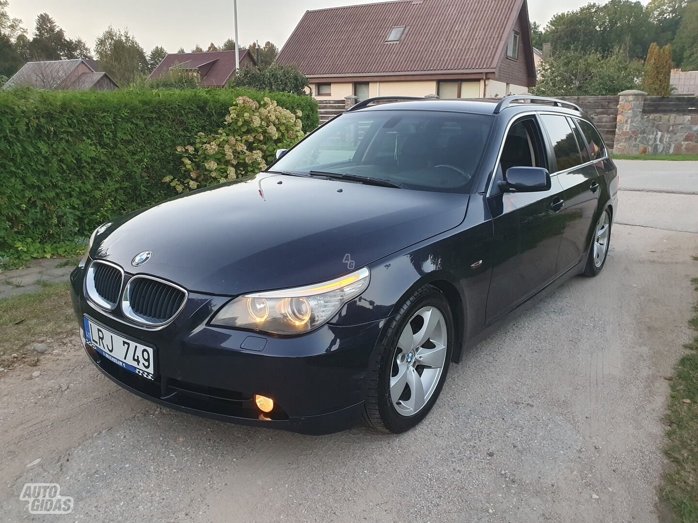 Bmw 520 E61 2007 г