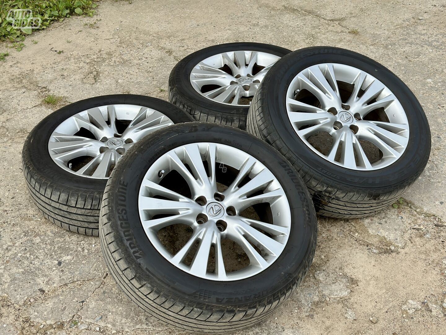 Toyota light alloy R19 rims