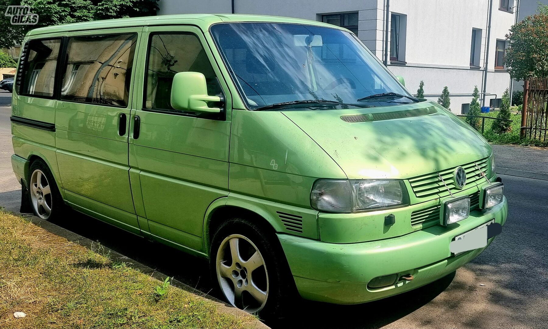 Volkswagen Caravelle 2001 y Van