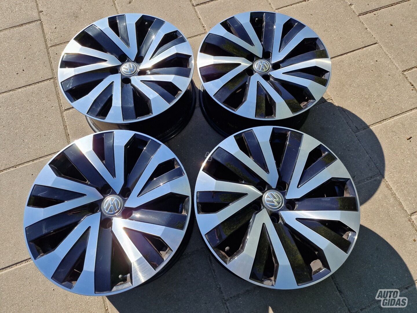 Volkswagen Tiguan R-Line, ET25 Tiguan light alloy R18 rims