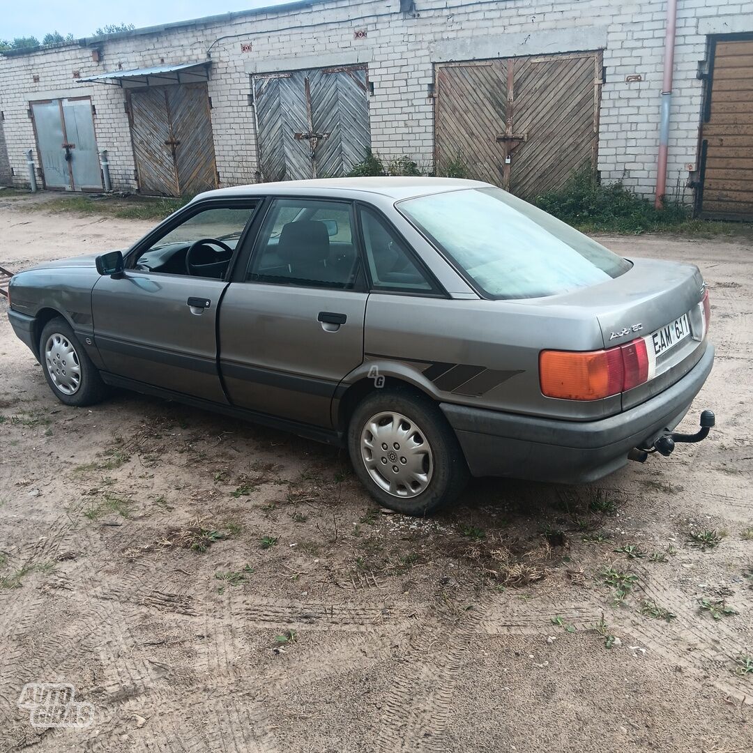 Audi 80 1987 г Седан