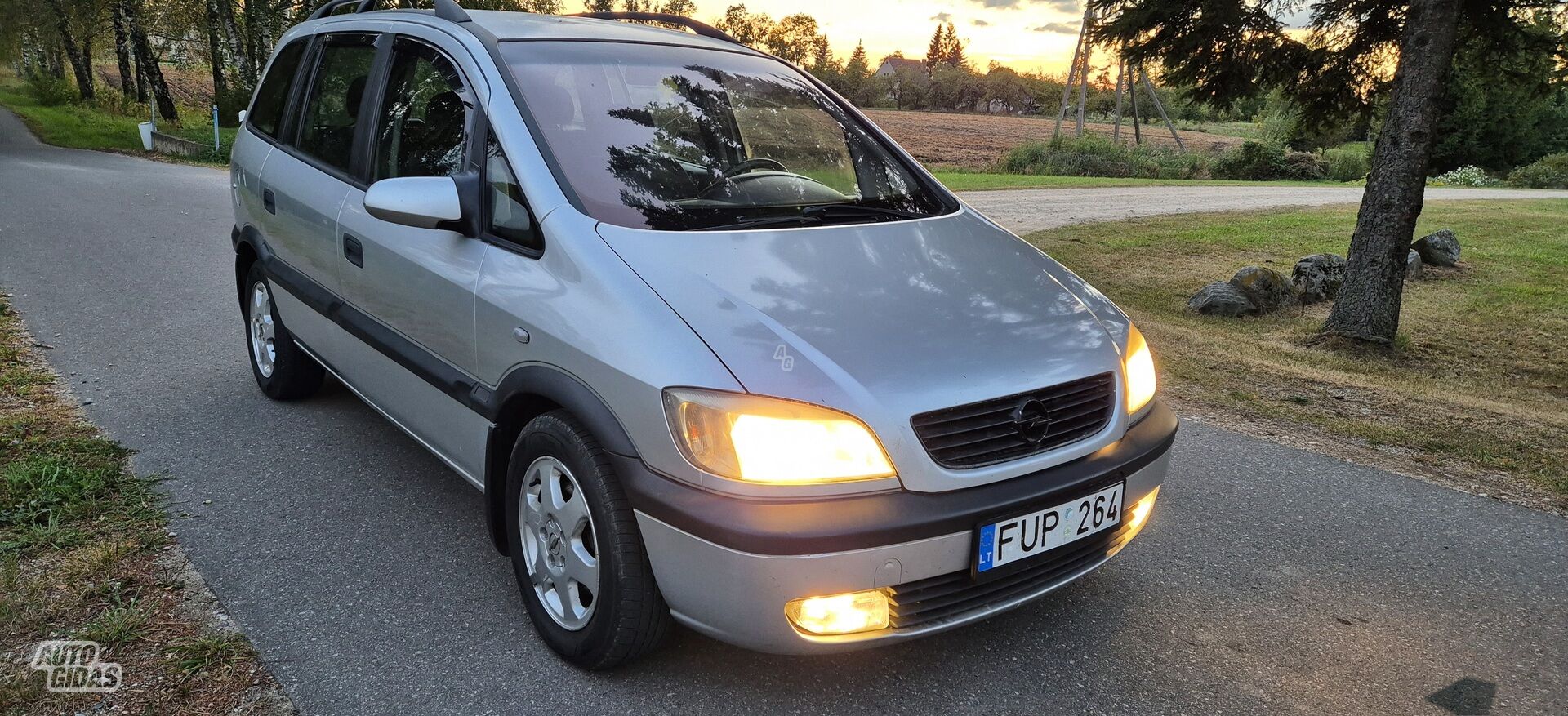 Opel Zafira 2000 г Минивэн