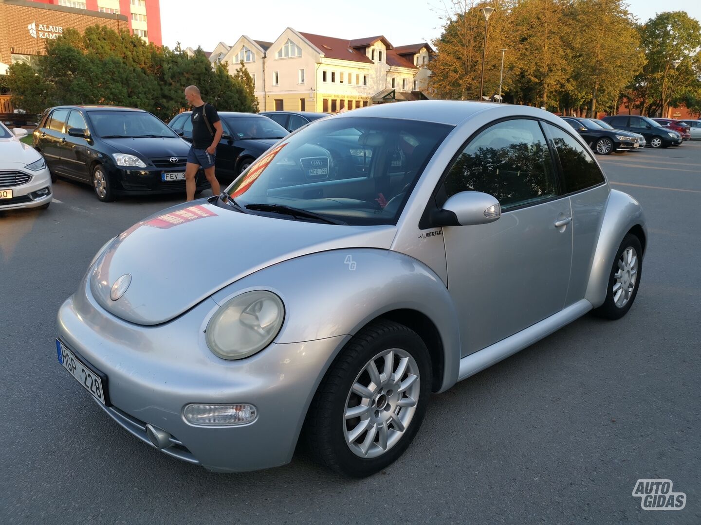 Volkswagen New Beetle 2005 m Hečbekas