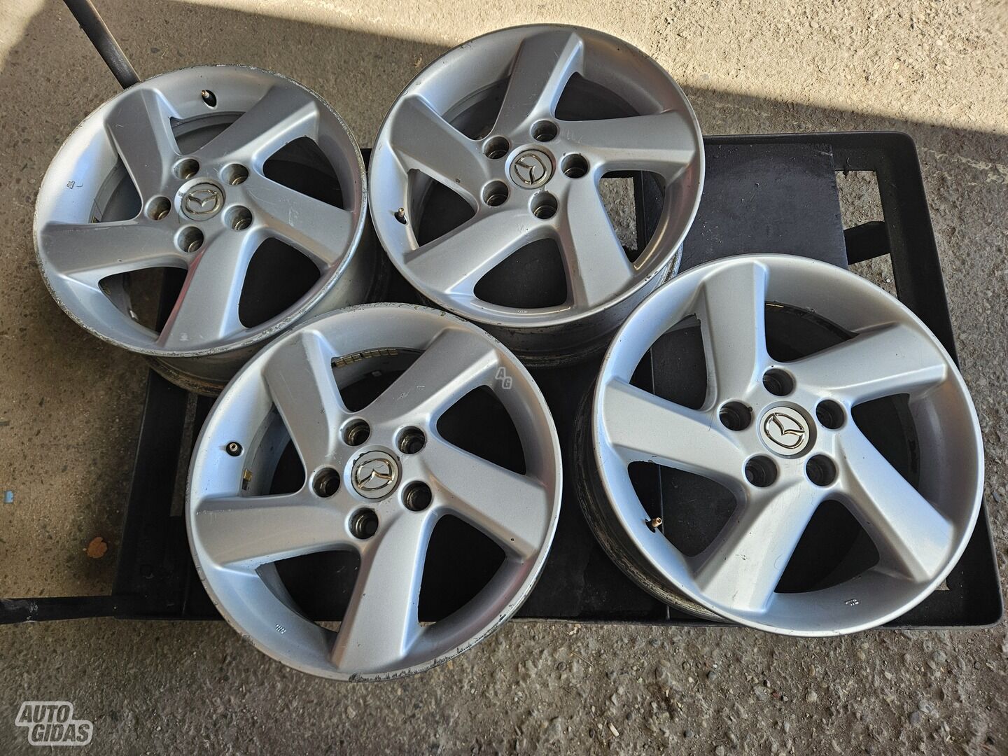 Kitas light alloy R16 rims