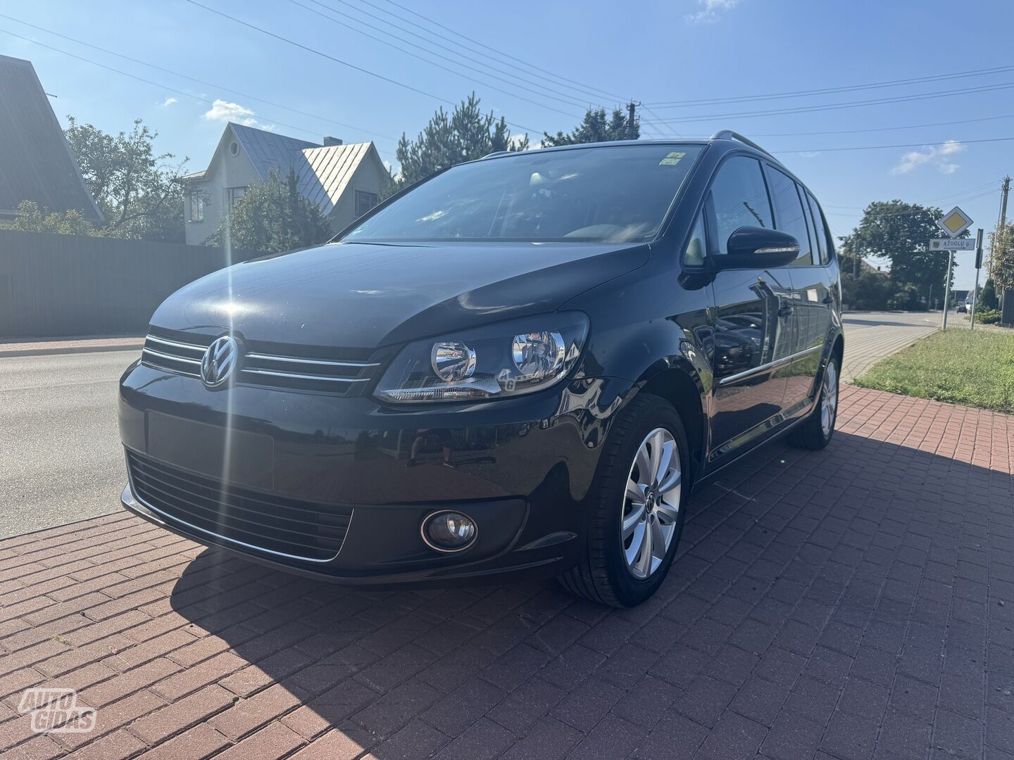 Volkswagen Touran O 2011 m