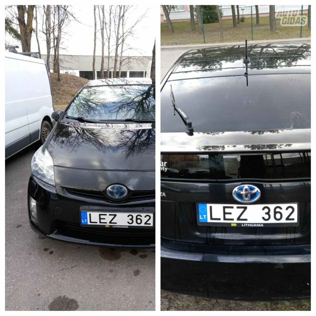 Toyota Prius 2011 m dalys