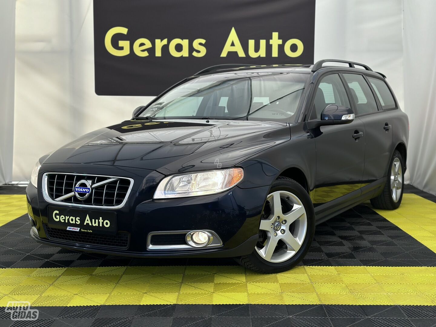 Volvo V70 2010 y Wagon