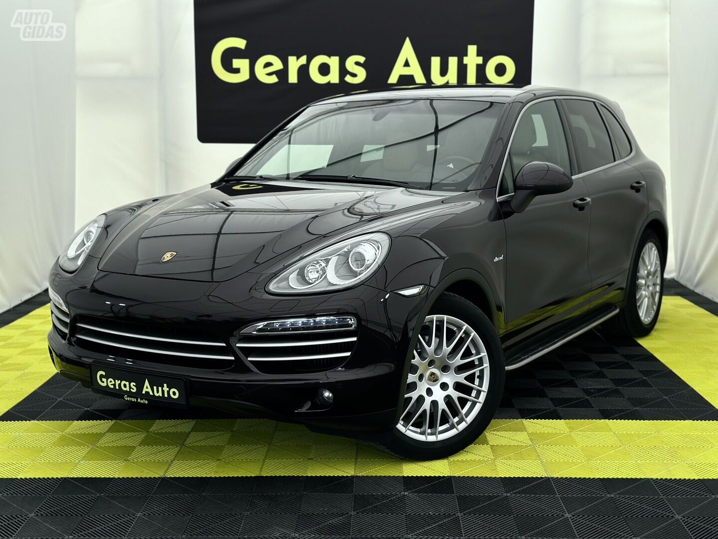 Porsche Cayenne 2014 y Off-road / Crossover