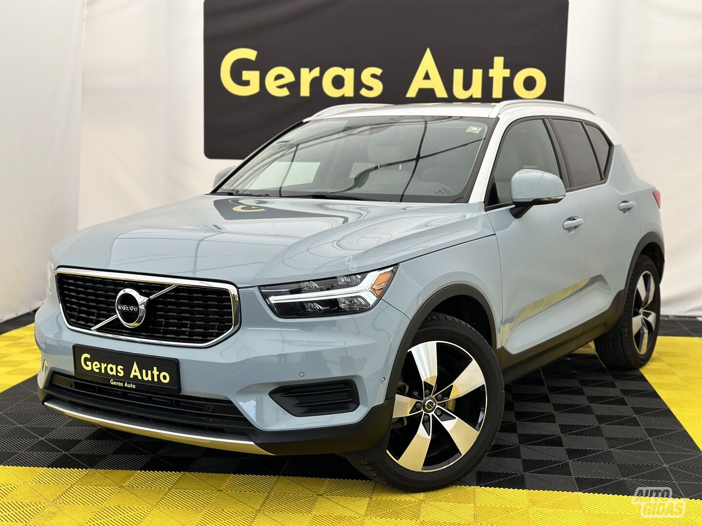 Volvo XC40 2019 г Внедорожник / Кроссовер