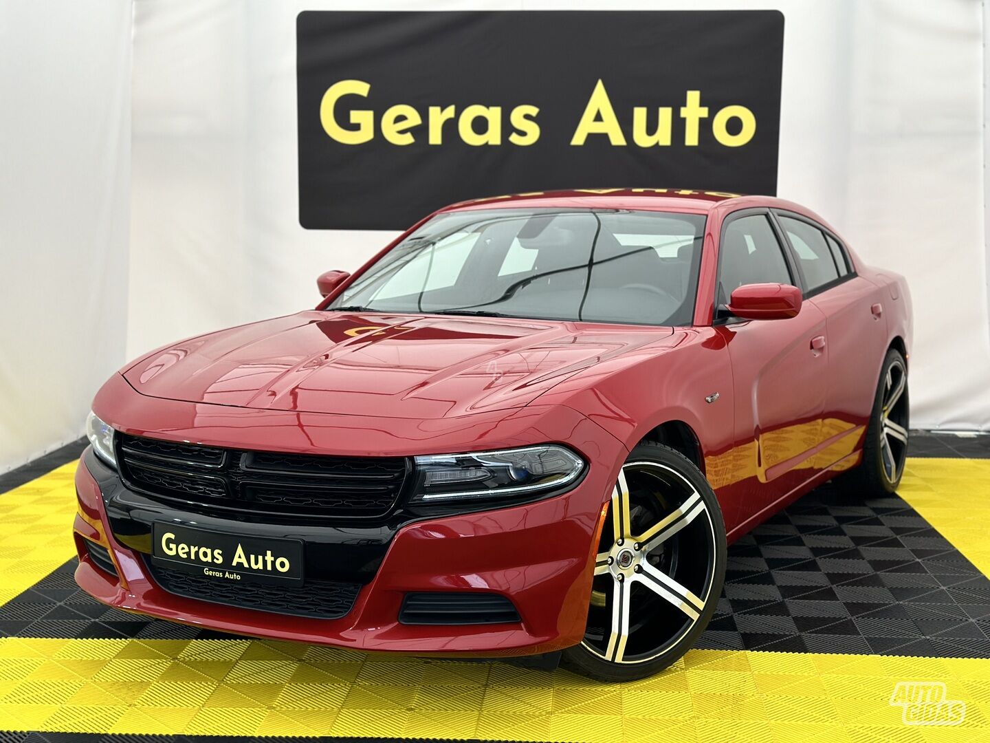 Dodge Charger 2015 y Sedan