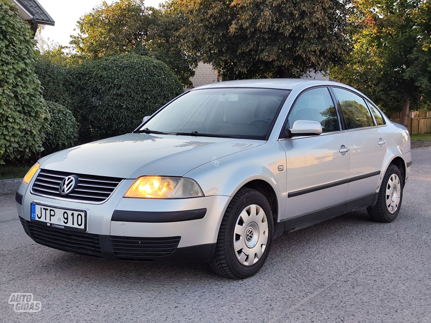 Volkswagen Passat 2002 y Sedan