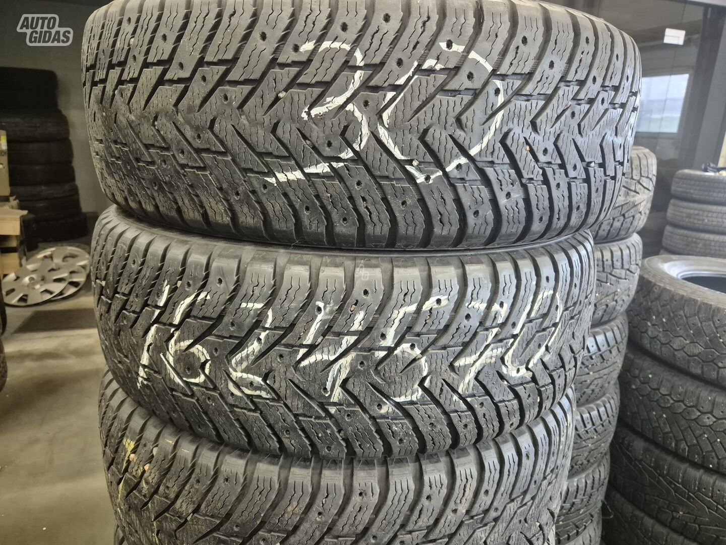 R16 universal tyres passanger car