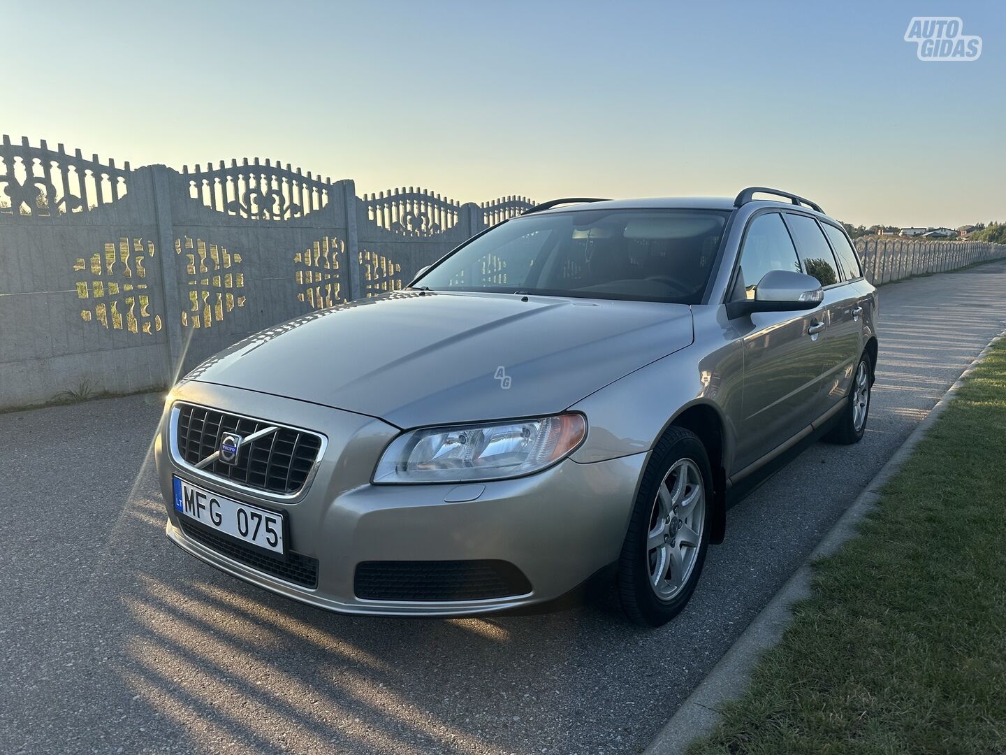 Volvo V70 2008 y Wagon