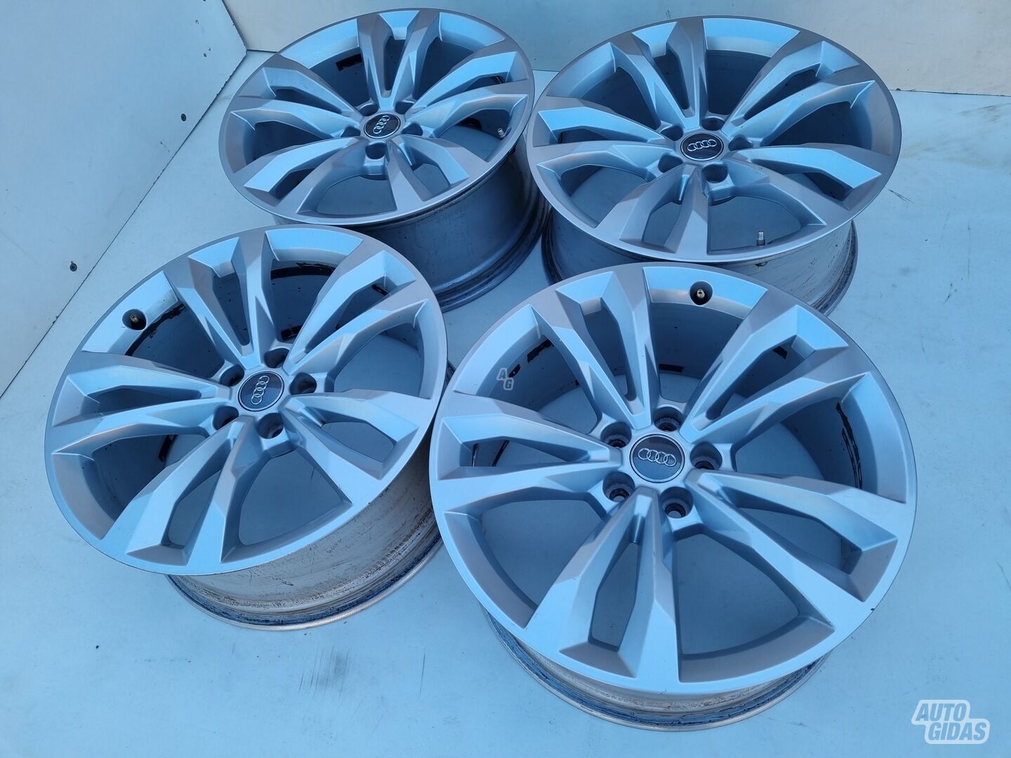 Audi A6, A7 originalūs A6 light alloy R19 rims