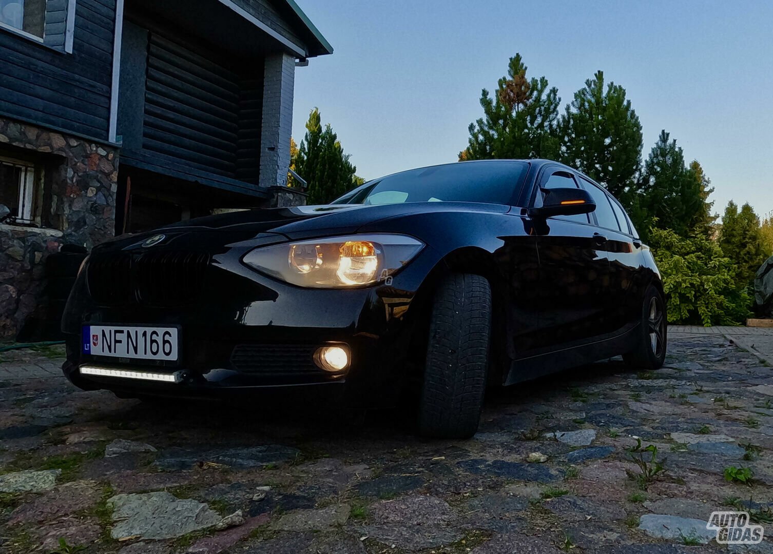 Bmw 116 F20 2011 г