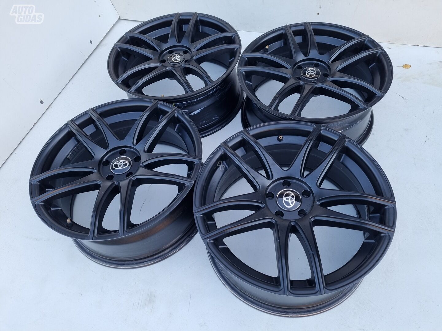 Toyota R18 light alloy R18 rims