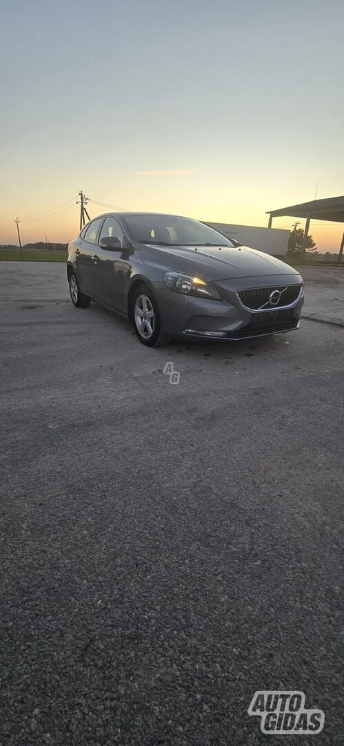 Volvo V40 2015 y Hatchback