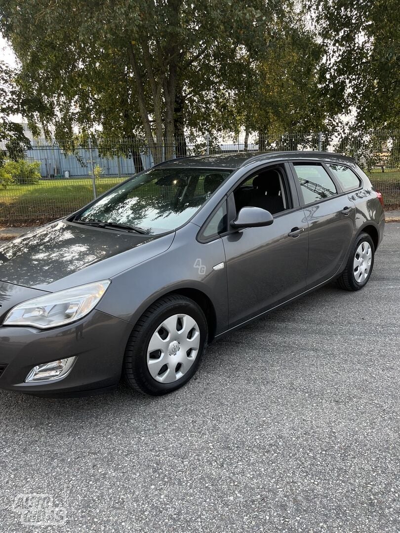 Opel Astra 2011 m Universalas