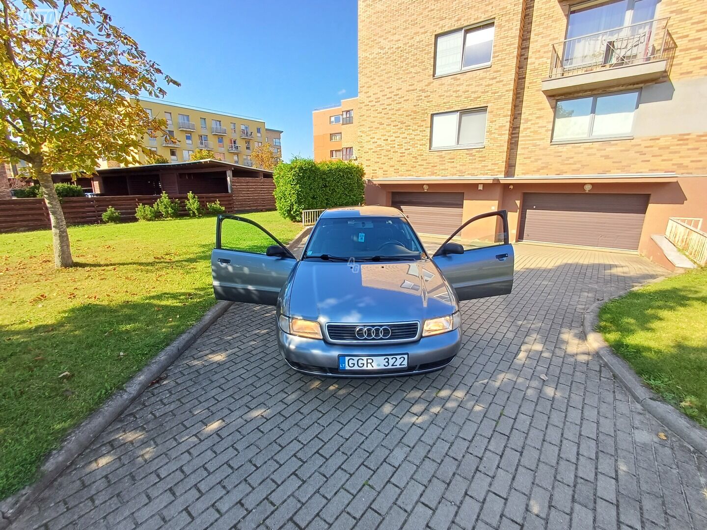 Audi A4 1996 г Седан