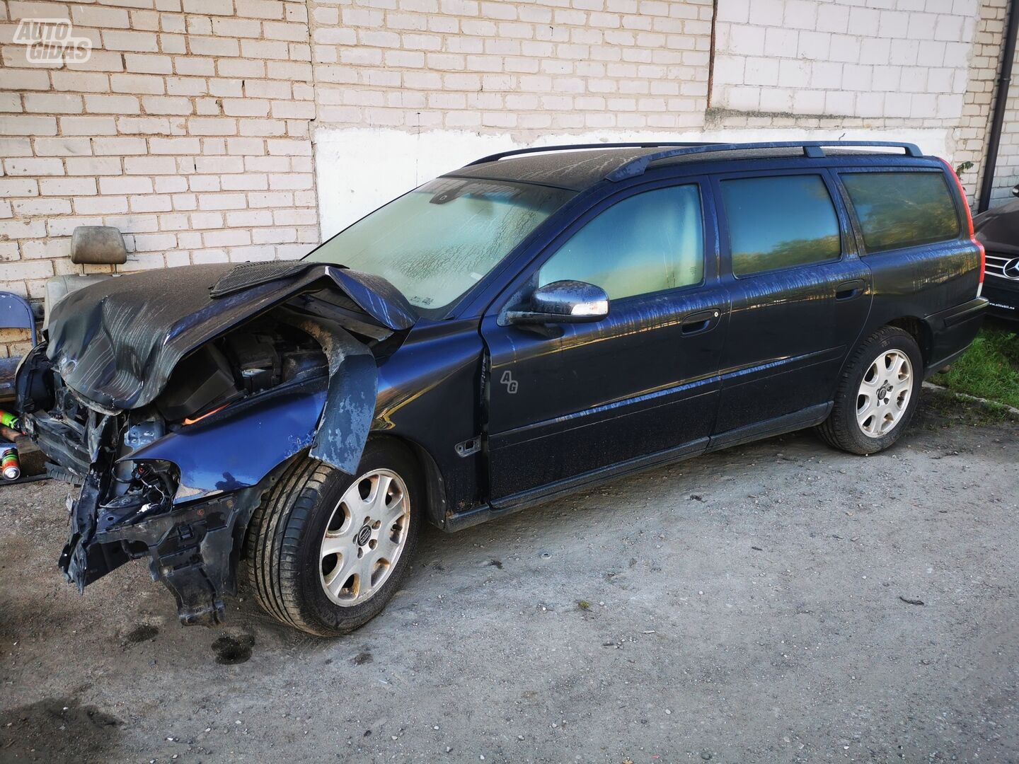 Volvo V70 2007 y parts