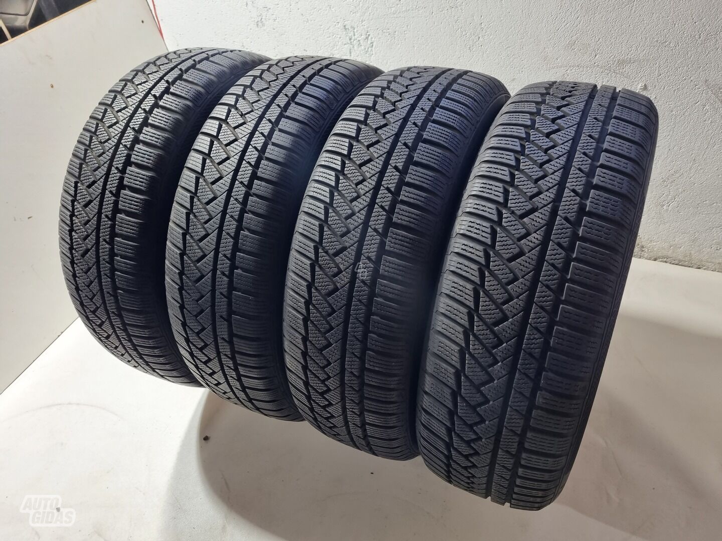 Continental 8-9mm R17 winter tyres passanger car