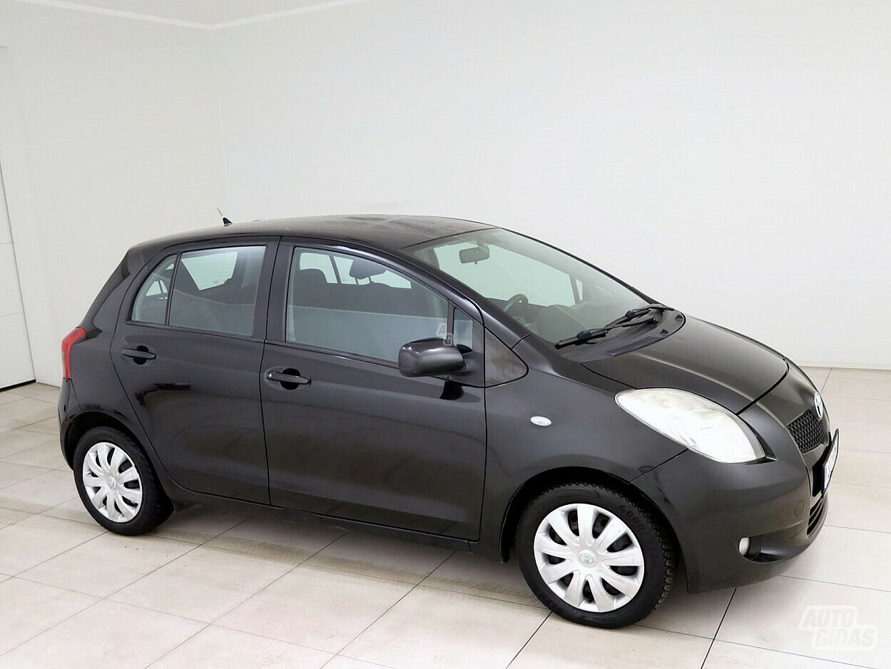 Toyota Yaris 2007 г Хэтчбек