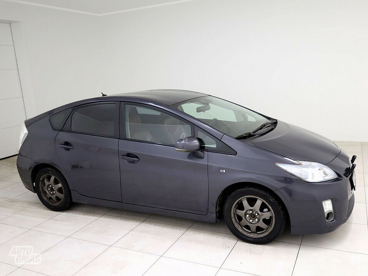 Toyota Prius 2010 г Хэтчбек