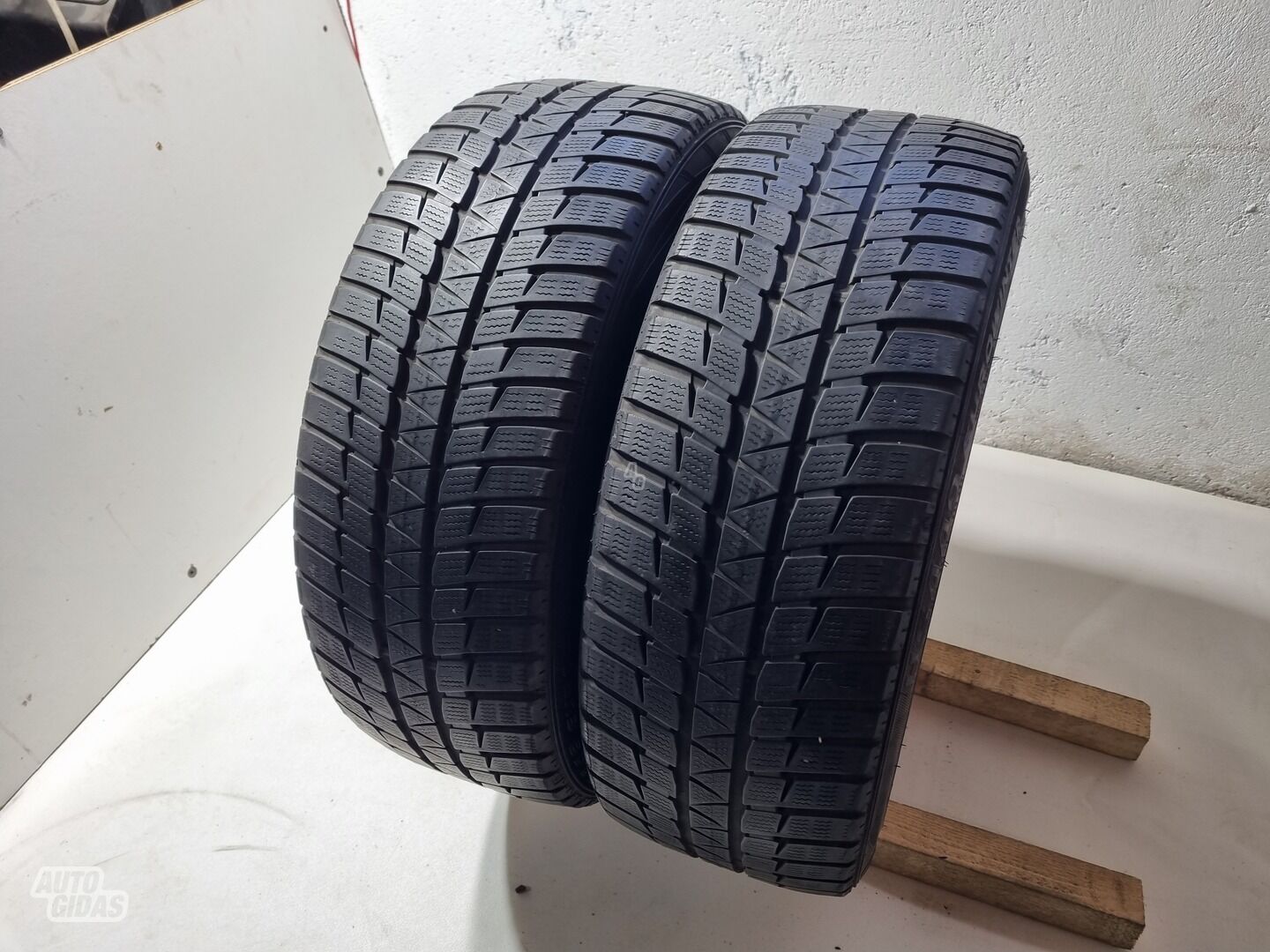 Falken 5-6mm R19 зимние шины для автомобилей