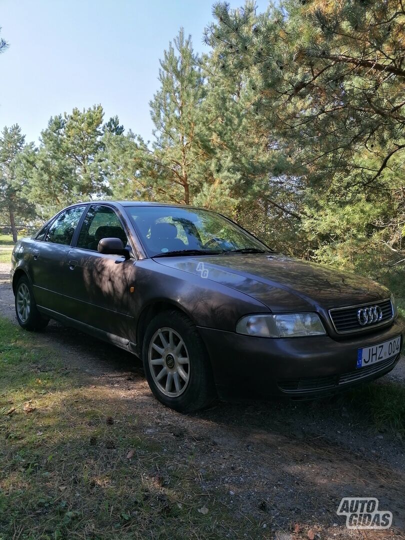 Audi A4 1998 y Sedan