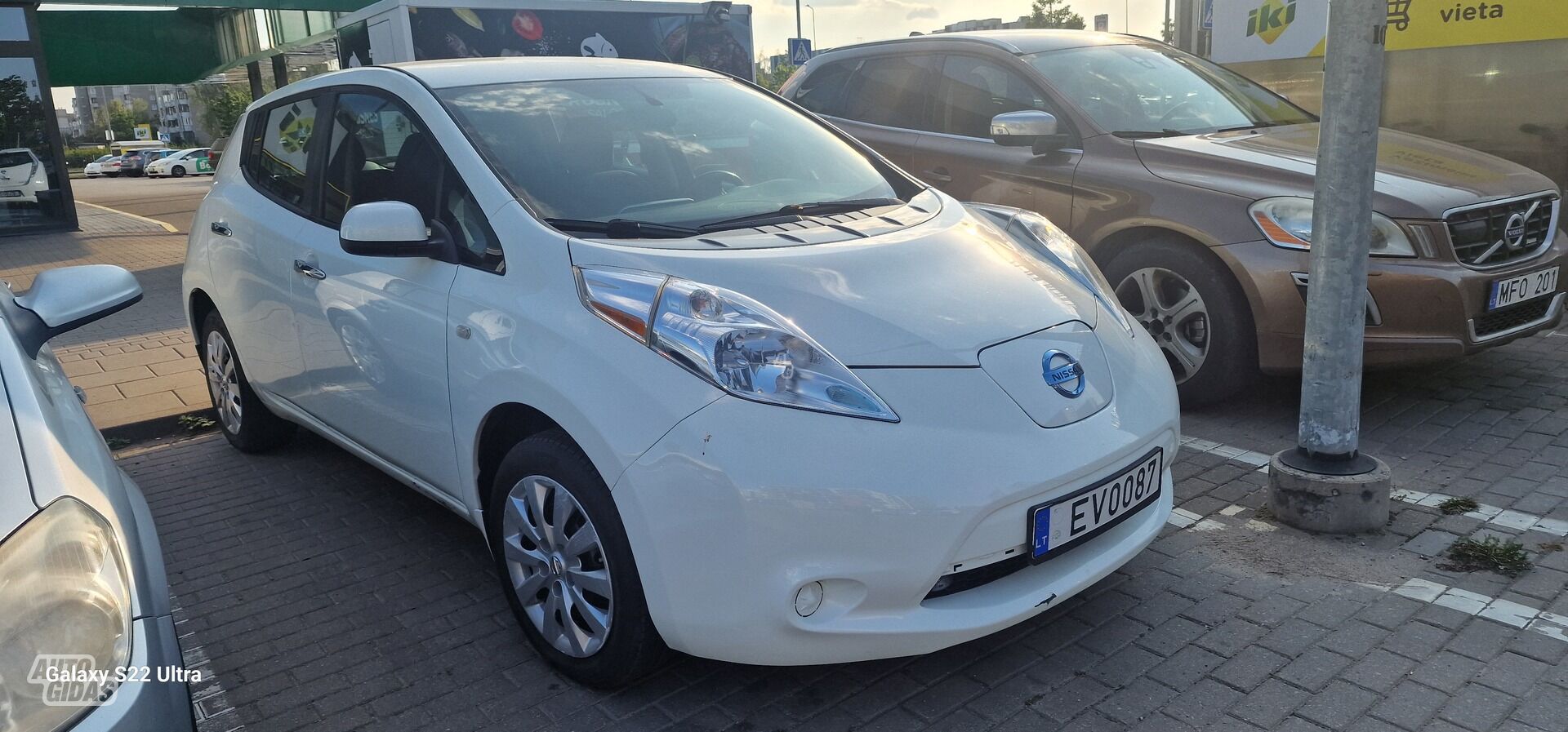 Nissan Leaf 2016 y Hatchback