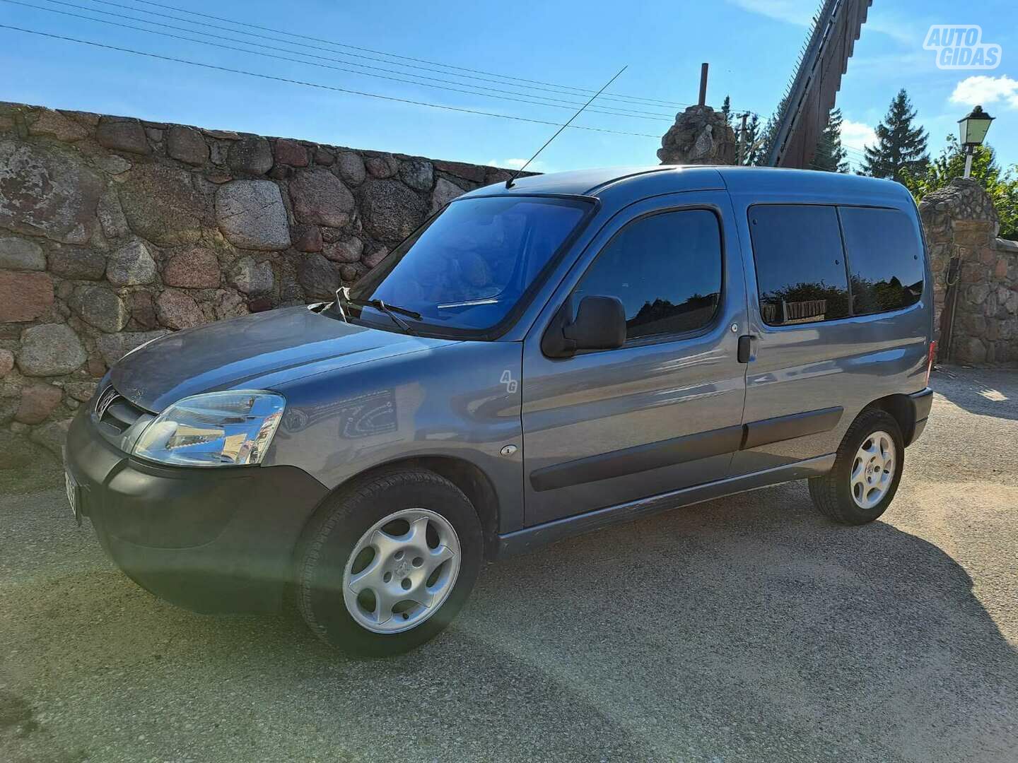 Peugeot Partner 2008 y Van