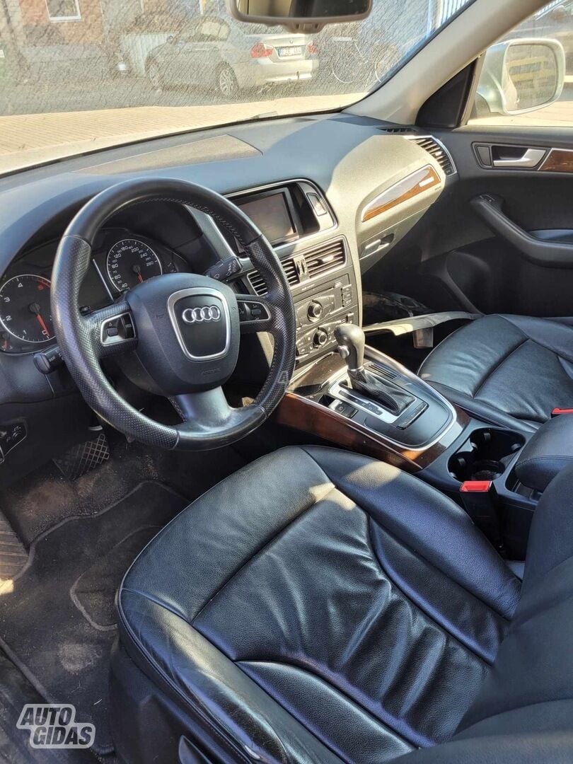 Audi Q5 2011 m Visureigis / Krosoveris