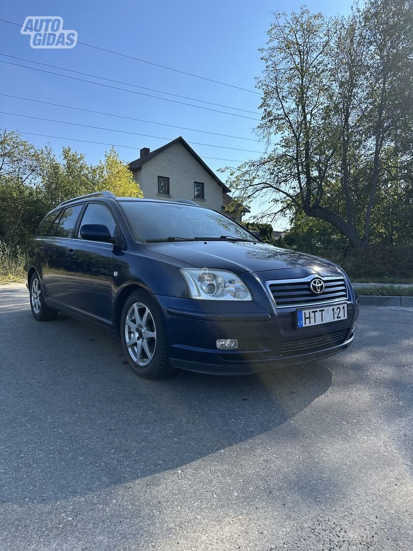 Toyota Avensis 2004 y Wagon