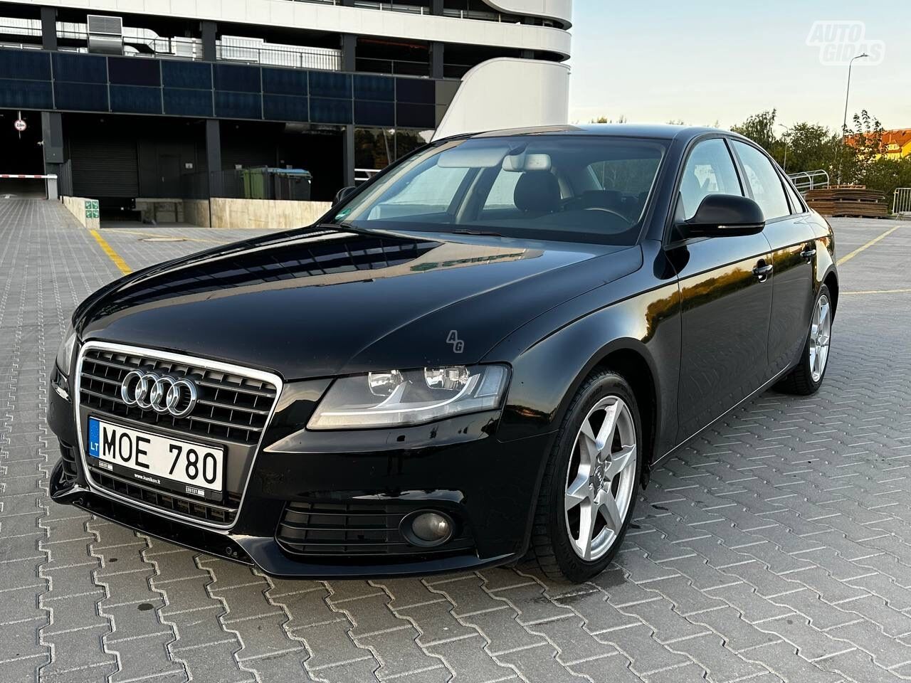 Audi A4 2009 г Седан