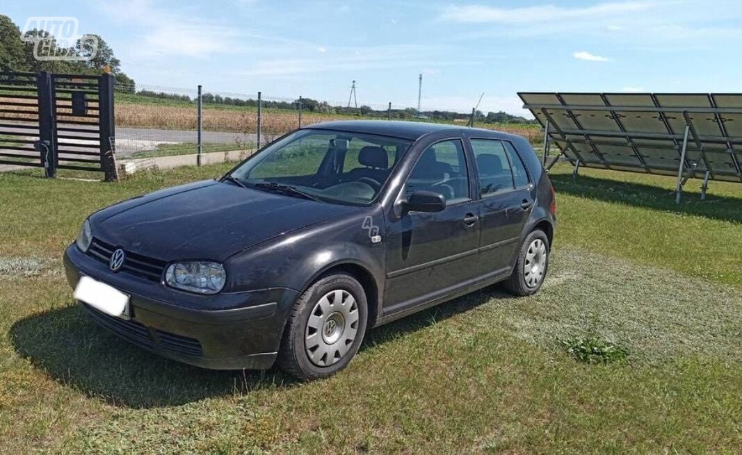 Volkswagen Golf 2000 г Хэтчбек