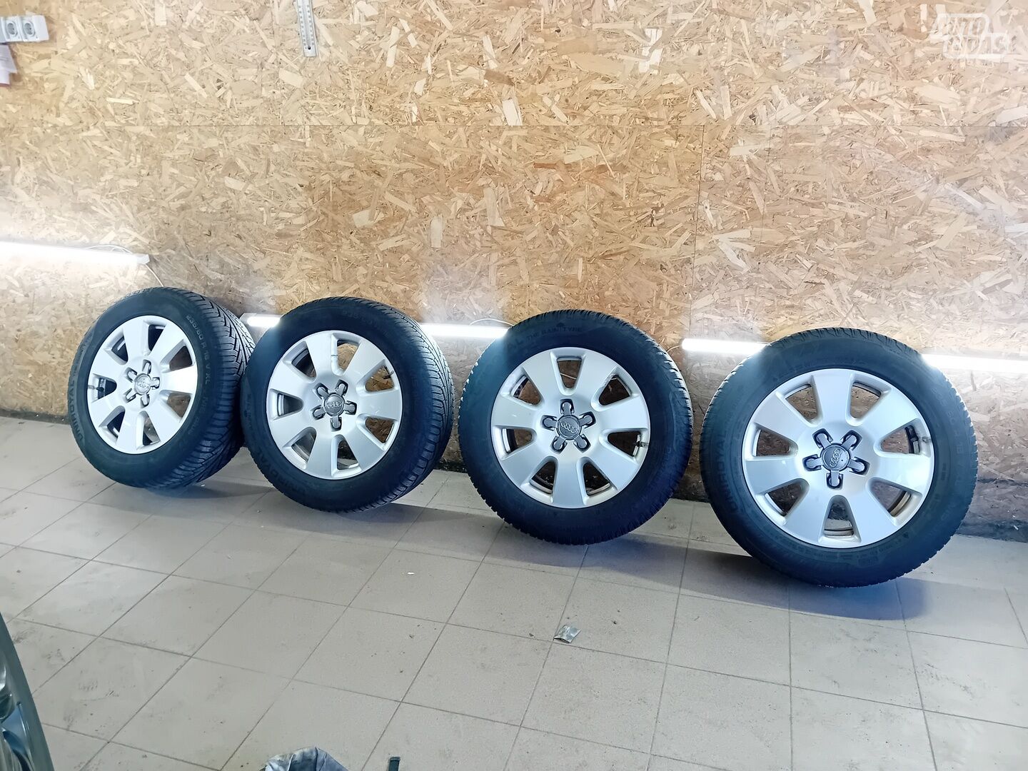 Audi light alloy R18 rims