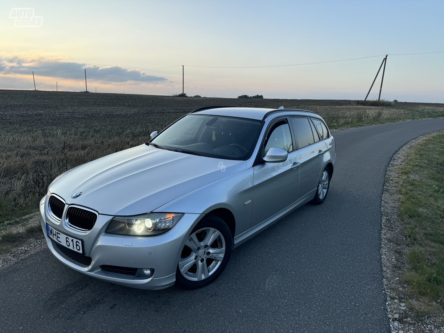 Bmw 318 2011 y Wagon