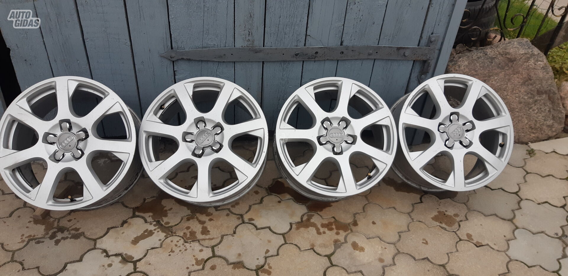 Audi light alloy R17 rims