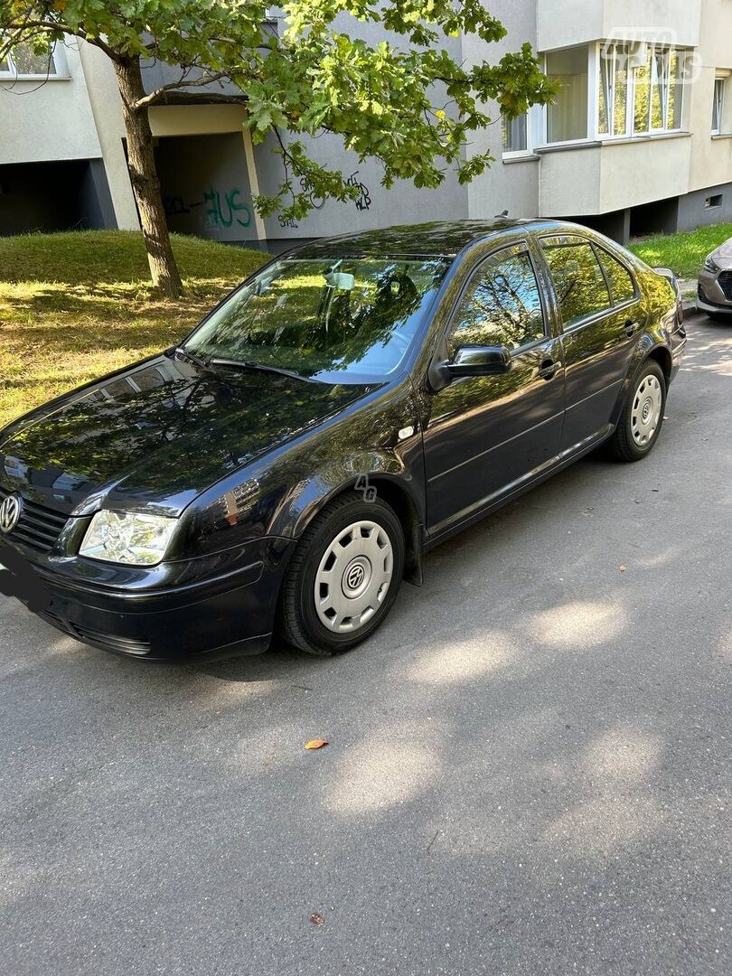 Volkswagen Bora 2001 г Седан