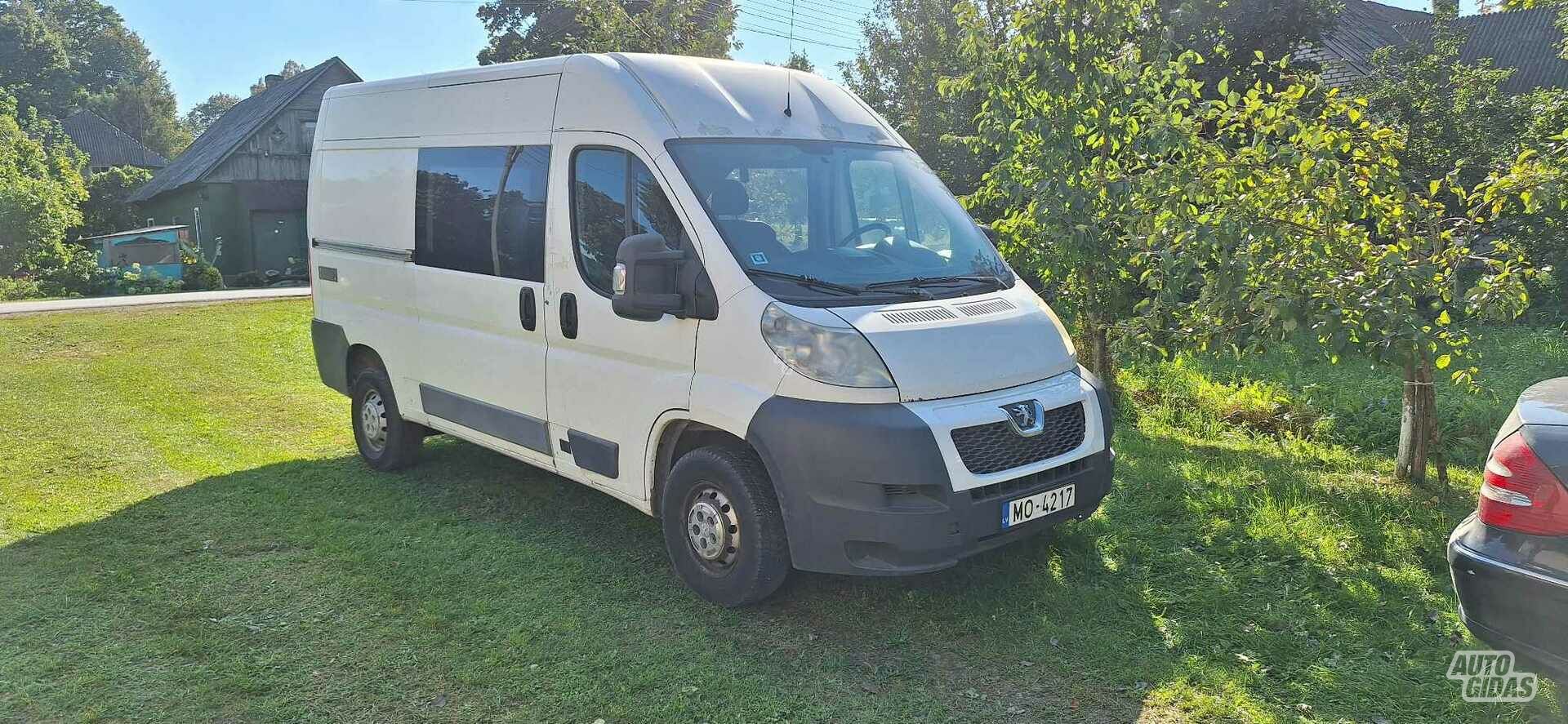 Peugeot Boxer 2012 y Minibus