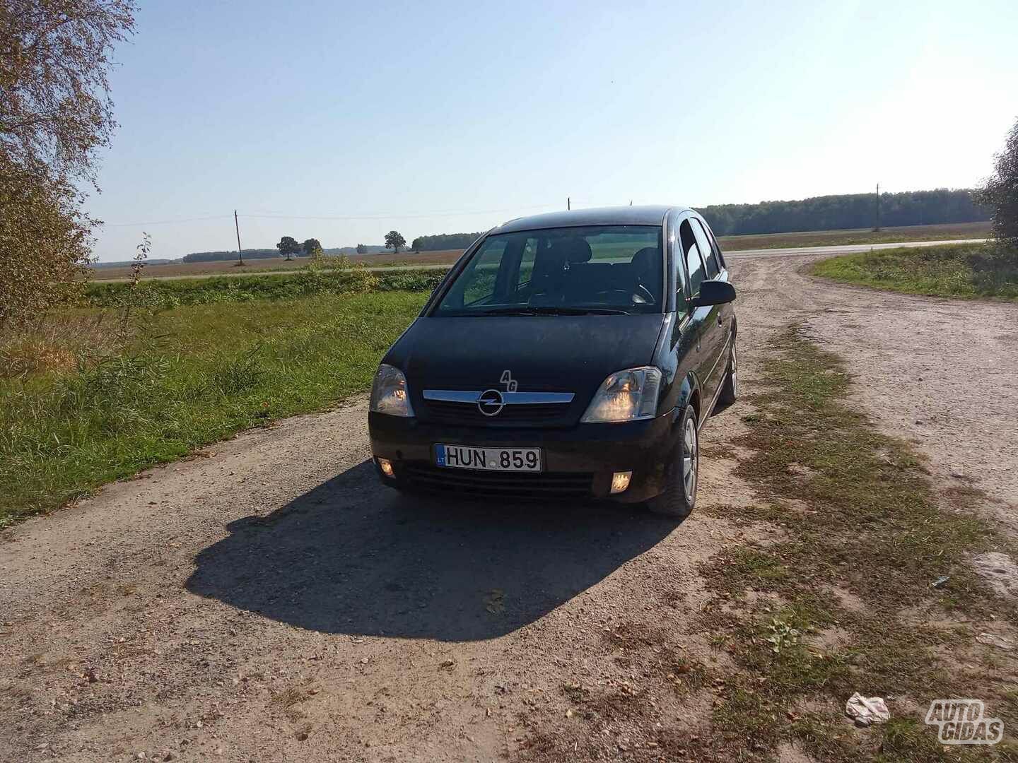 Opel Meriva 2004 y Hatchback