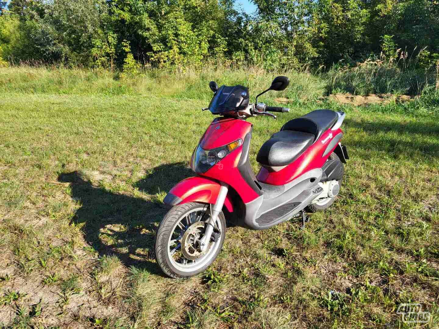 Piaggio Beverly 2004 m Motoroleris / Mopedas