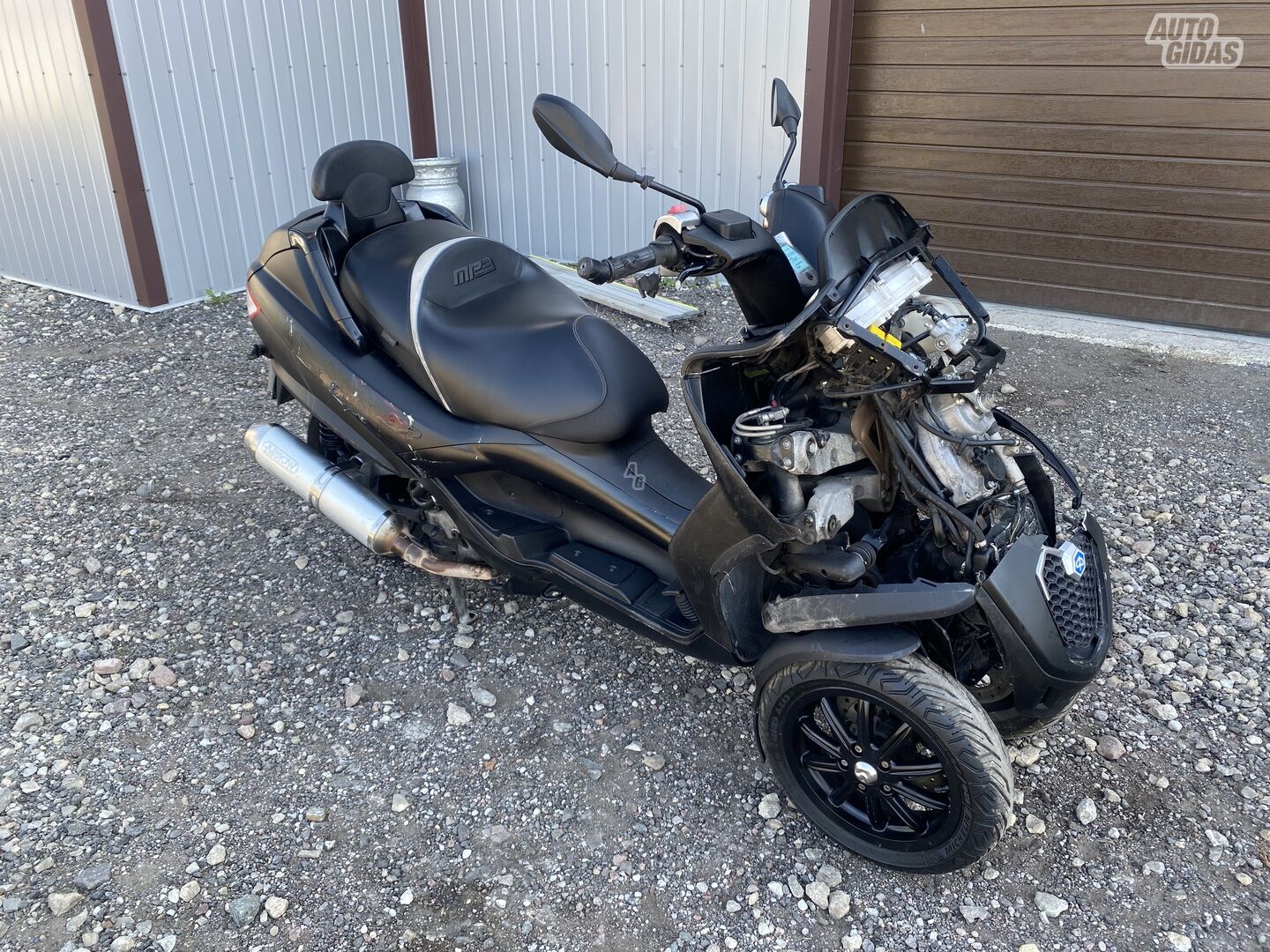 Piaggio MP-3 2011 г Трех-колесный мотоцикл