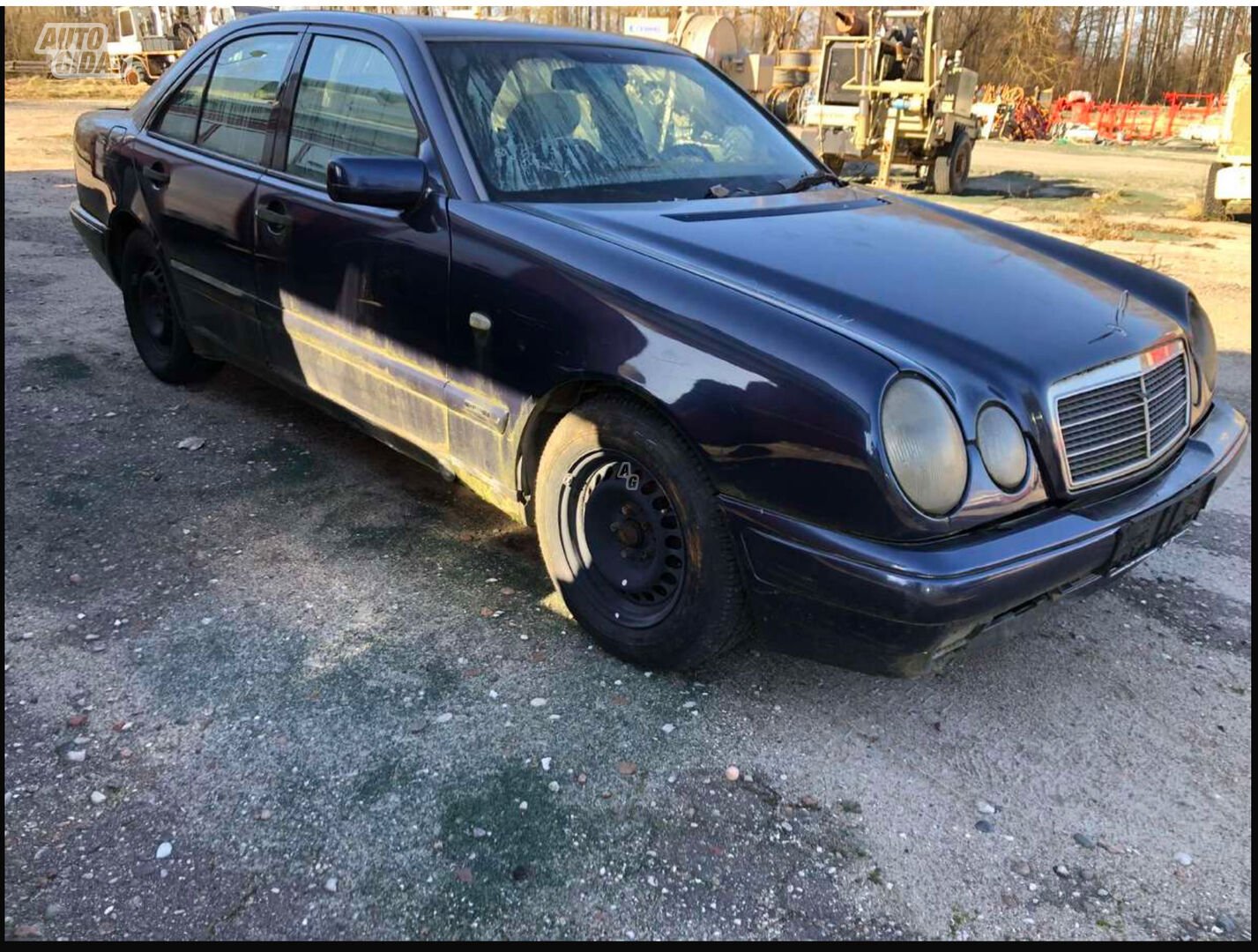 Mercedes-Benz E 300 1998 y Sedan