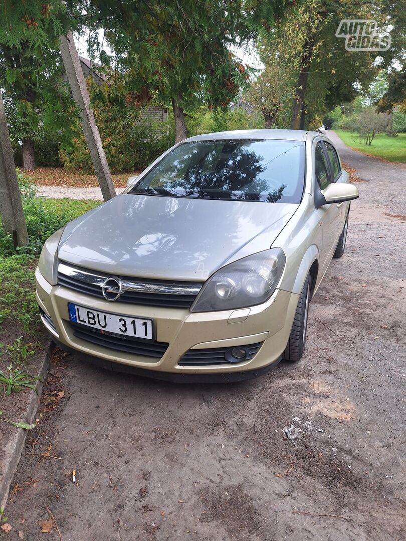 Opel Astra 2005 y Sedan