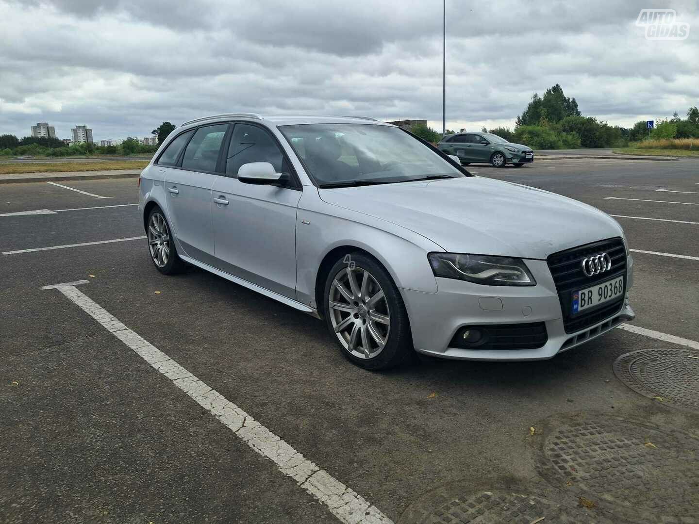 Audi A4 B8 2010 y