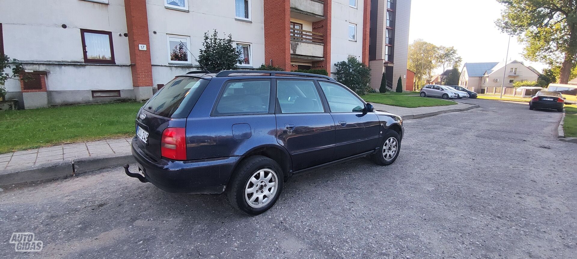 Audi A4 4X4  81kw  tdi 1998 m